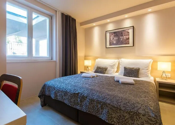 아파트 3 Bedroom In *