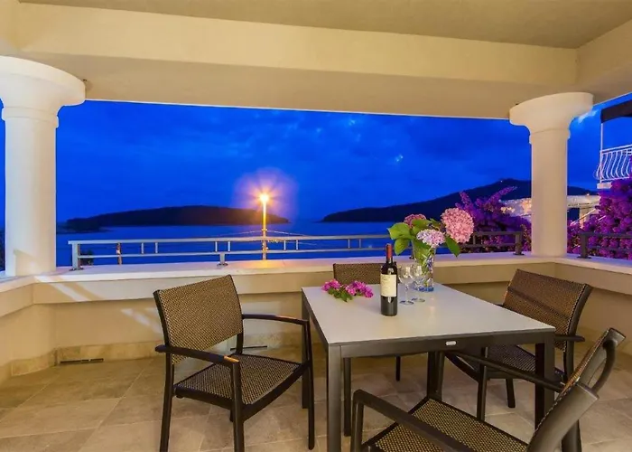 아파트 3 Bedroom In *