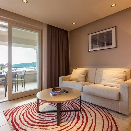 Appartement Lovely Apartment In Molunat With Swimming Pool Molunat